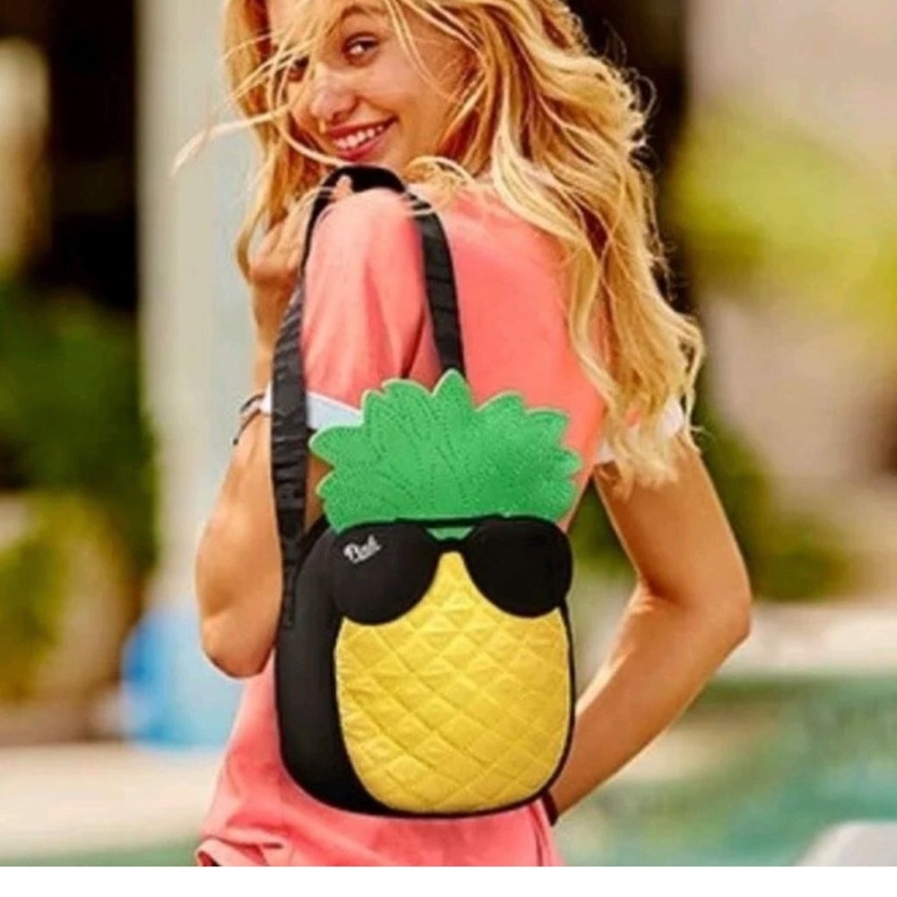 NWT🔴SALE PINK VICTORIA SECRET COOLER Cute bag